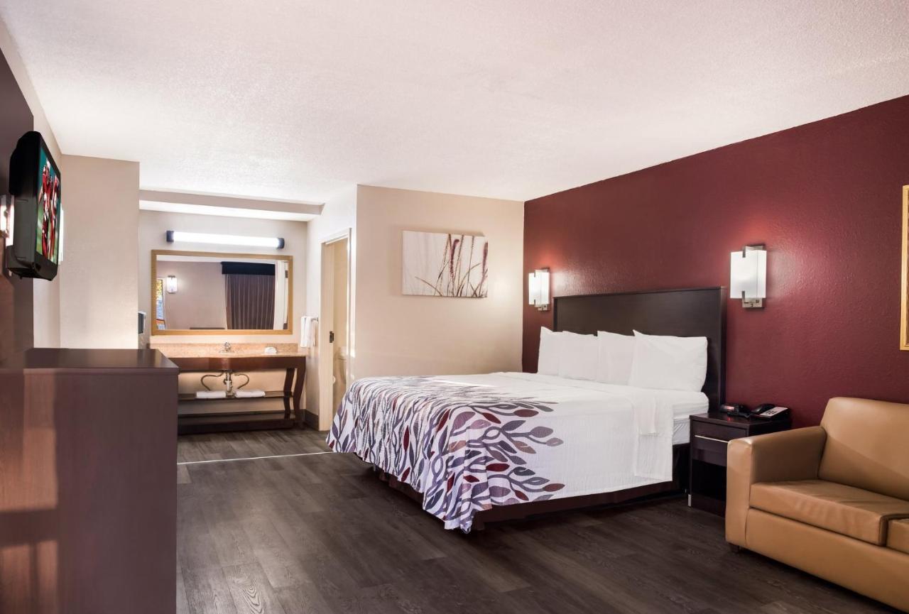 Red Roof Inn Тупело Экстерьер фото