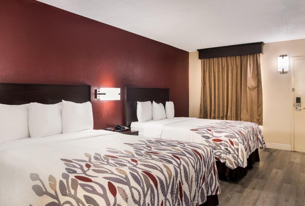 Red Roof Inn Тупело Экстерьер фото