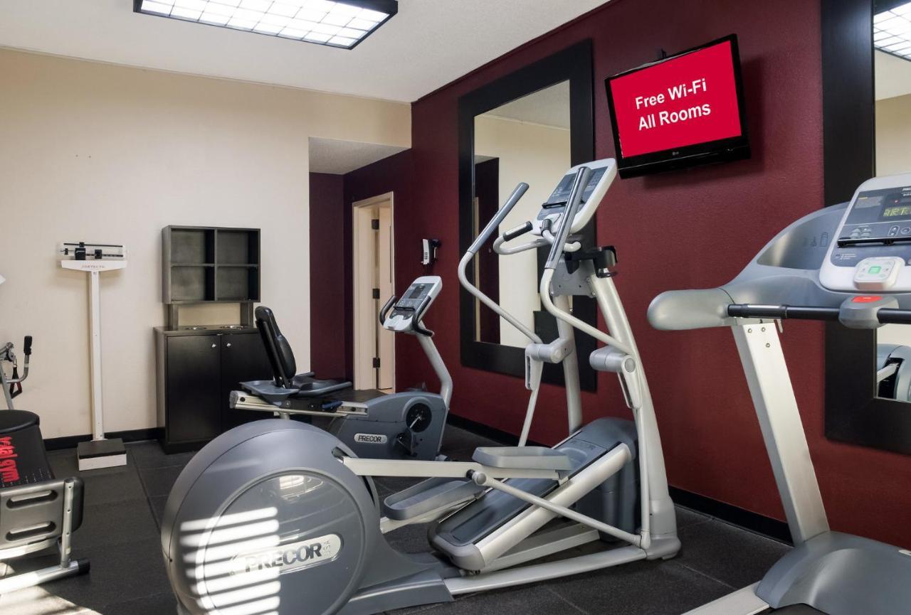 Red Roof Inn Тупело Экстерьер фото