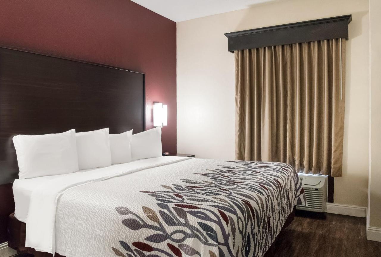Red Roof Inn Тупело Экстерьер фото