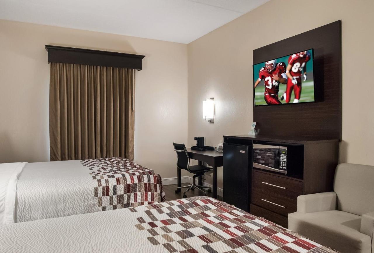 Red Roof Inn Тупело Экстерьер фото