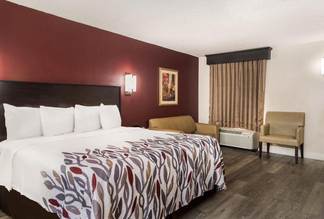 Red Roof Inn Тупело Экстерьер фото