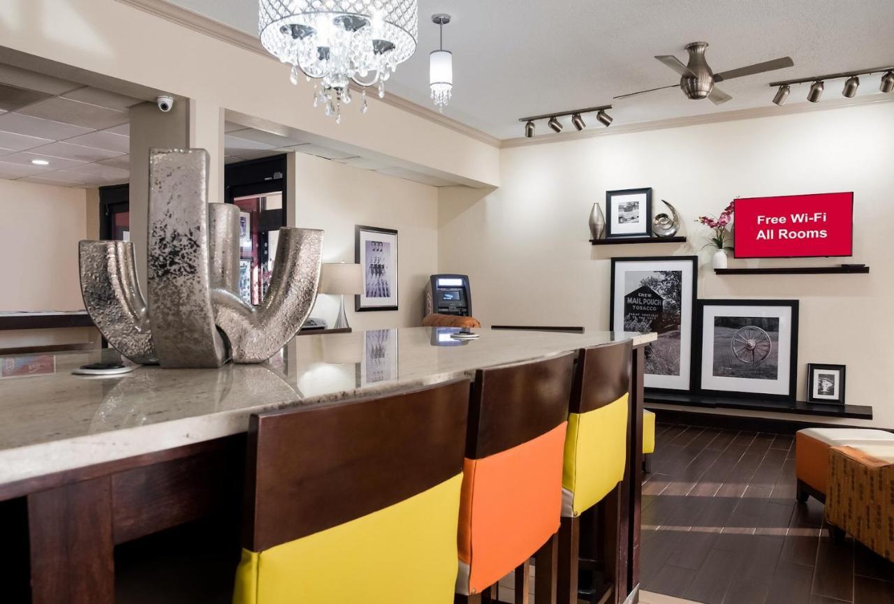Red Roof Inn Тупело Экстерьер фото