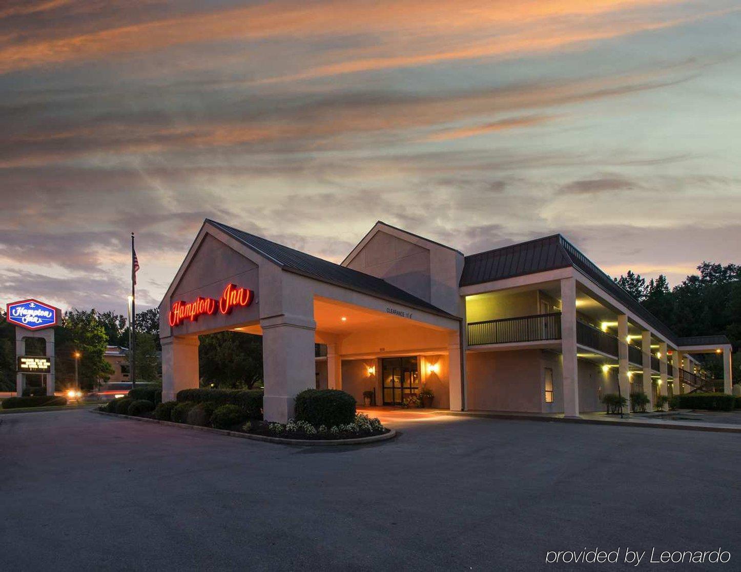 Red Roof Inn Тупело Экстерьер фото