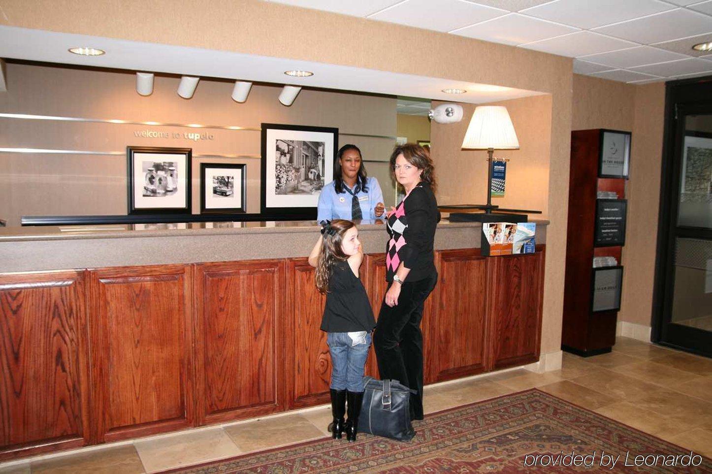 Red Roof Inn Тупело Интерьер фото