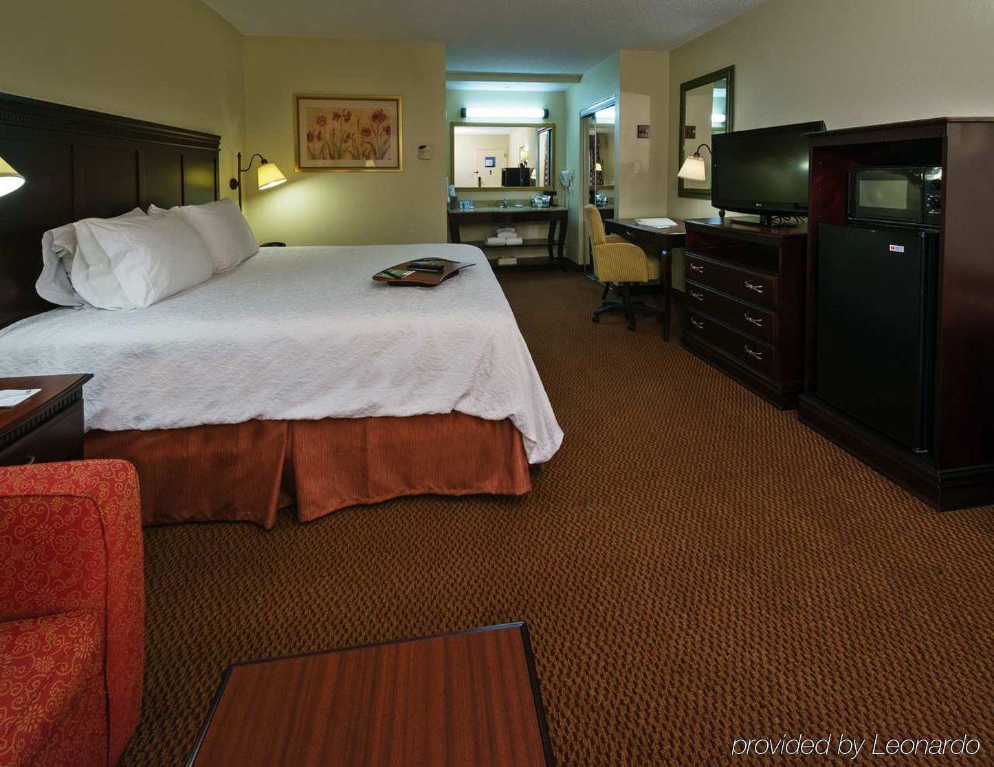 Red Roof Inn Тупело Номер фото