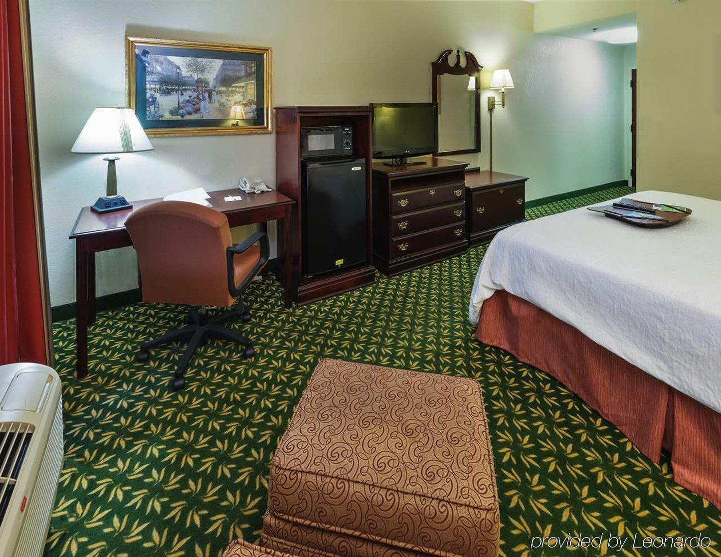 Red Roof Inn Тупело Номер фото